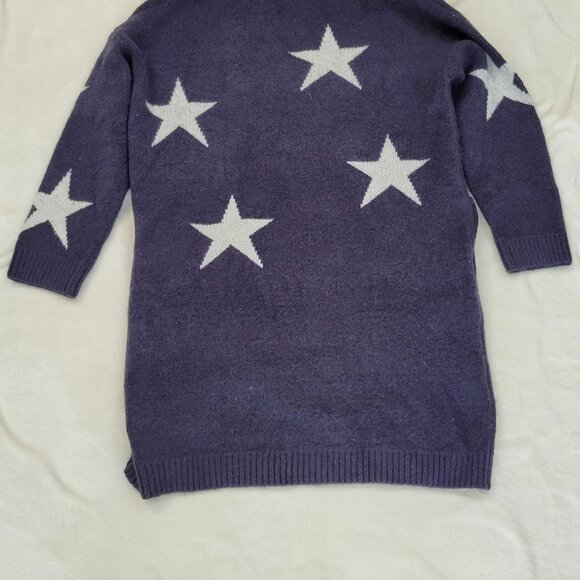She + Sky Long Oversized Chunky Knit Star Print Cardigan in Navy and White - Picture 3 of 3